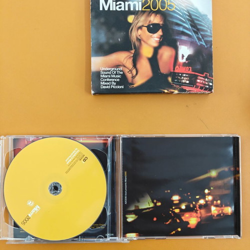 CD Azuli Presents: Miami 2005 (2CD) like new, electronic music