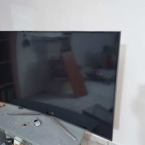 Samsung UE55KU6500SXXH 55 inch TV for parts, burnt screen