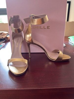 Demille Gold Pumps Size 39 New With Box