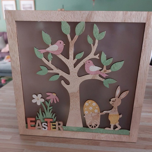 Easter frame like new with light