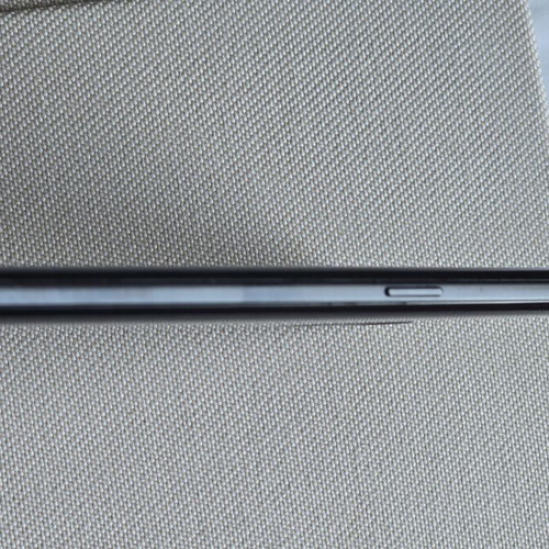 Samsung S9 64GB Dual SIM phone used, small screen crack