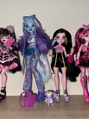 Σετ 4 κούκλες Monster High σαν καινούργιο