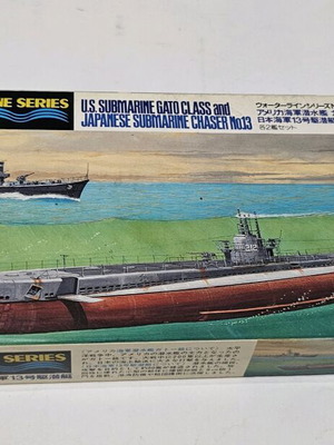 Plastic model U.S. Submarine Gato Class and Japanese Submarine Chaser 1:700 like new