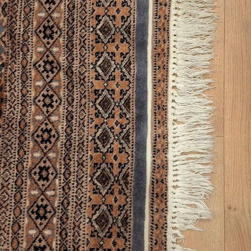 Persian rug used in good condition, silk and wool, handmade 0.98 x 1.63