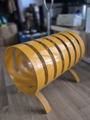 Opal Möbel 70s vintage magazine rack, mustard yellow, Space Age design