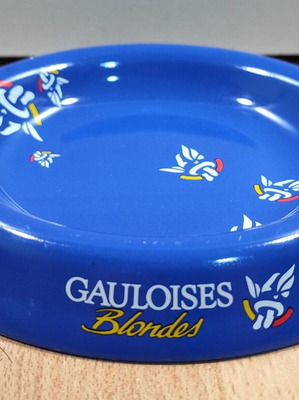 Gauloises τσιγάρα διαφημιστικό μεταλλικό τασάκι σαν καινούργιο