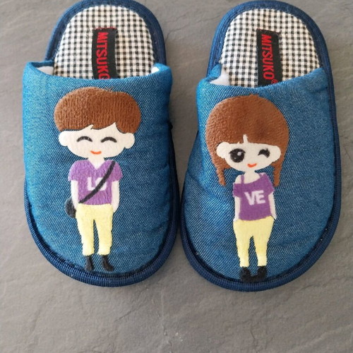 Mitsuko slippers size 28 blue like new