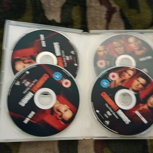 DVD packs with crime and horror movies like new, Criminal Minds missing disc