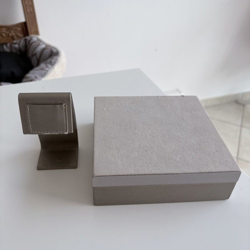 Roberto Coin set of two jewelry display stands used