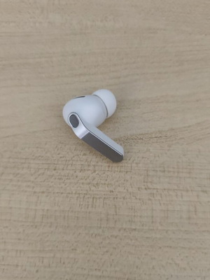 Samsung Galaxy Buds4 Pro right earbud used, white