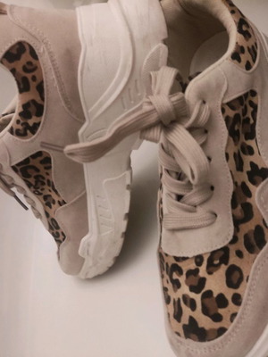 Sneakers leopard print μπεζ No39 καινούργια