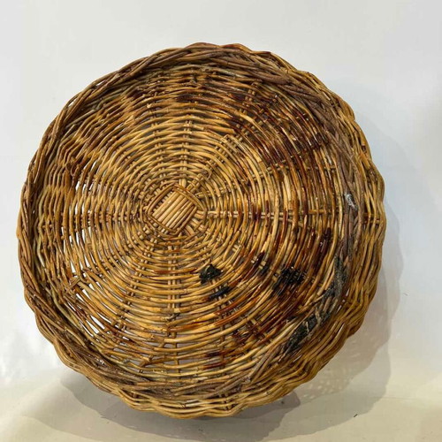 Handmade wicker basket 9x37