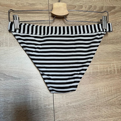 Swimsuit set of 3 pieces with Medium and Large sizes