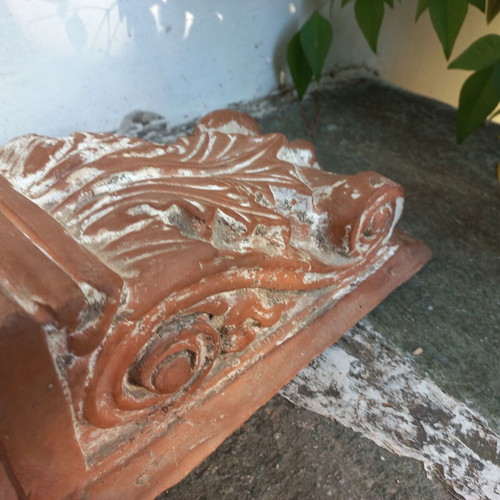 Ceramic corbel used, small size