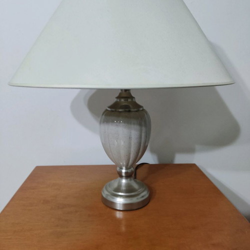Table lamp like new with metal and porcelain