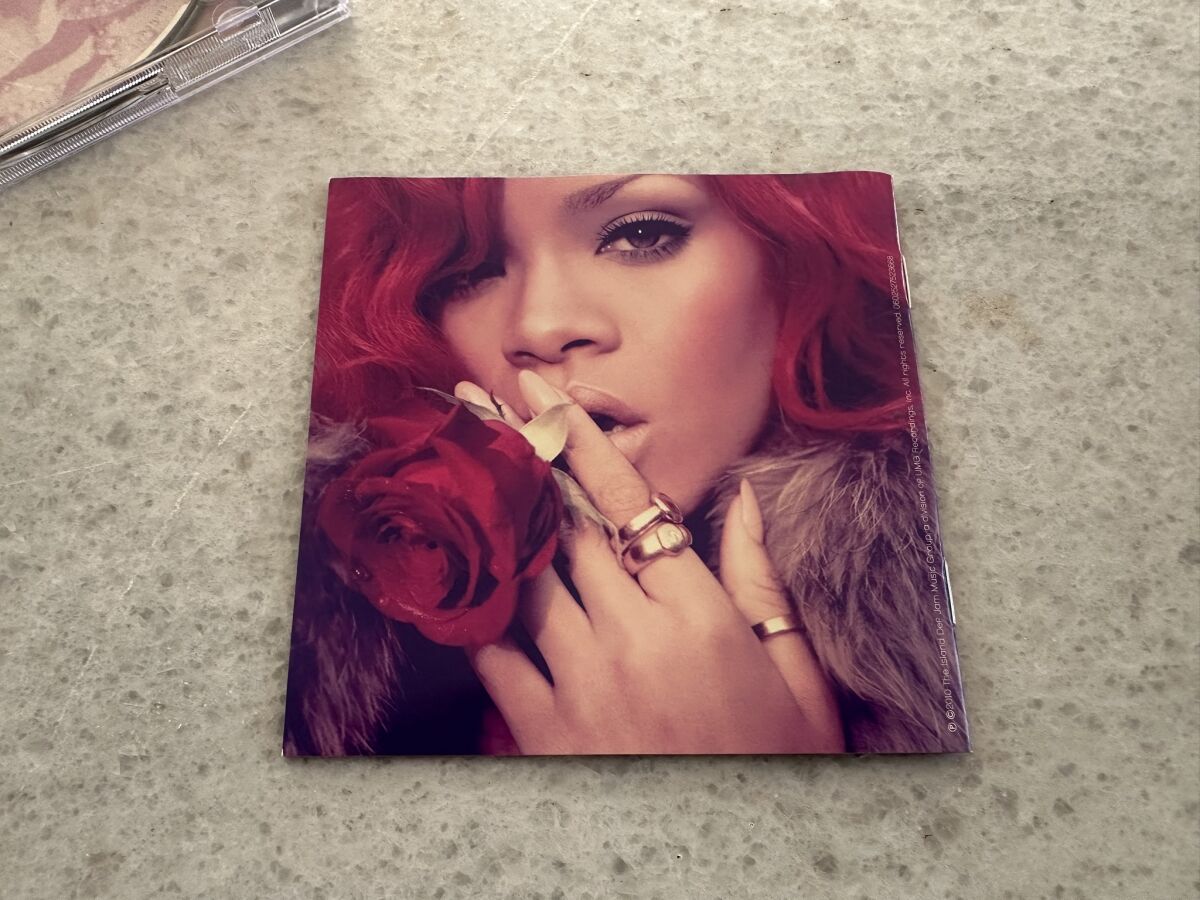 Rihanna Loud Deluxe Edition CD and DVD… - € 48,00 - Vendora.cy