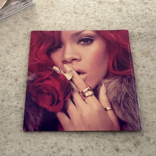Rihanna Loud Deluxe Edition CD and DVD like new