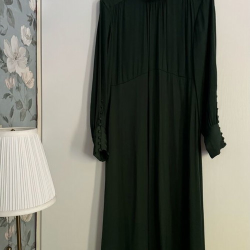 Satin emerald dress L Zara like new, romantic long
