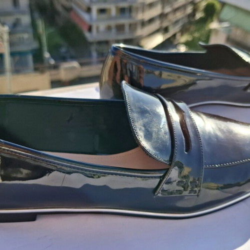 Loafers patent leather Mango like new, black with silver details, size 40