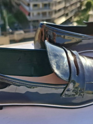Loafers patent leather Mango like new, black with silver details, size 40