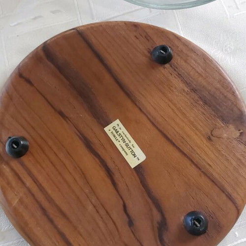 Cheese dish like new with wooden base and glass lid