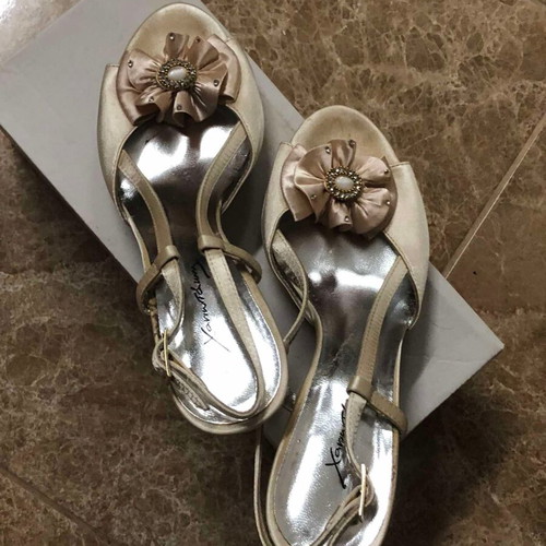 Heels *Chaniotakis*. In excellent condition.