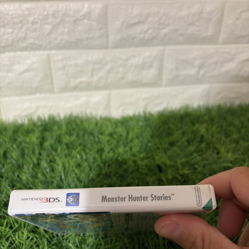 Monster Hunter Stories Nintendo 3DS game used, excellent condition
