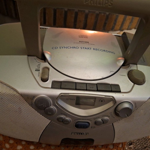Philips AZ1008 CD radio cassette boombox used