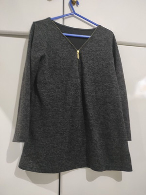 Ιταλική γυναικεία μπλούζα Μ σαν καινούργιο, μαύρο και γκρι