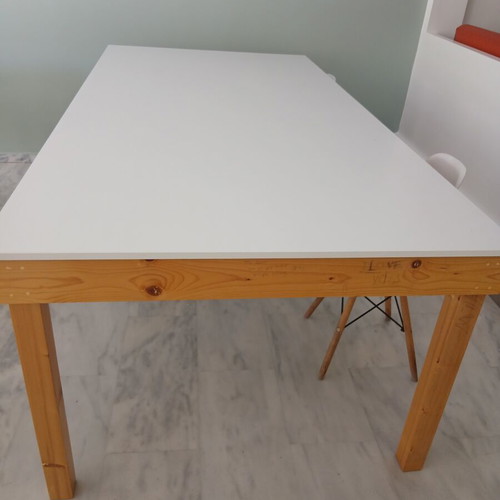 Table for 8-10 people like new, white surface, pine base