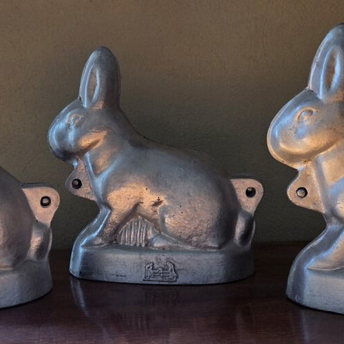 Rabbit Molds cast aluminum vintage set of 3 used