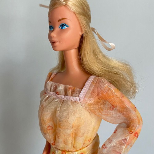 Vintage 1978 Kissing Barbie doll by Mattel used