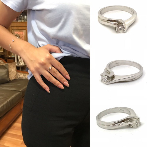 Diamond solitaire ring 18k white gold with 0.34ct brilliant