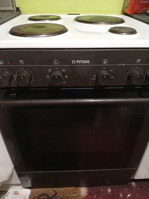 Pitsos electric stove used with enamel cooking plates