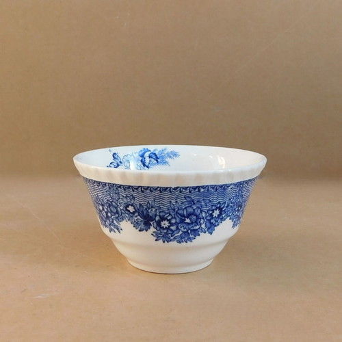 Mason's porcelain mug vintage like new