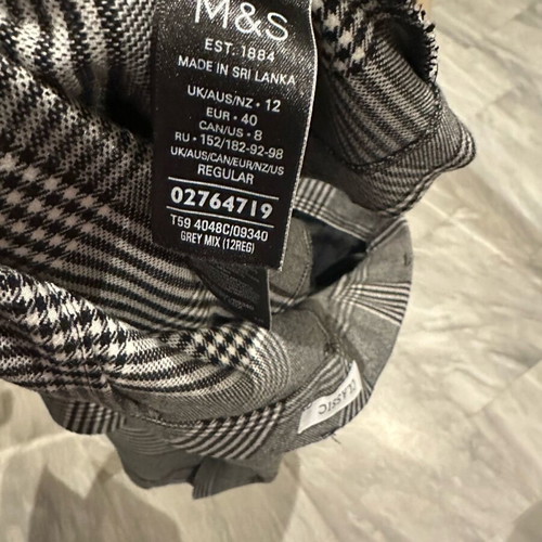 Marks & Spencer checked office look skirt like new, white and grey, size L