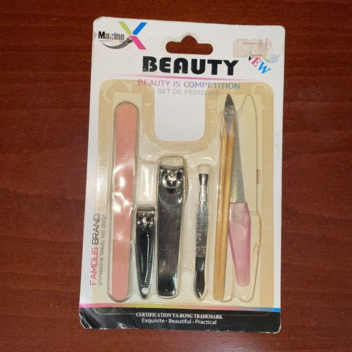 Beauty manicure and pedicure set, 8 pieces