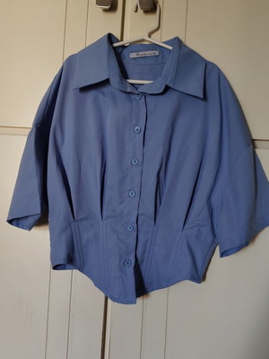 Blue shirt with corset detail, like new, size XS