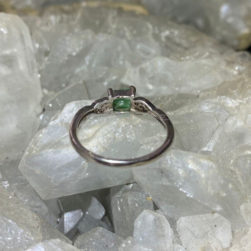 Handmade Silver Ring with Natural Emerald 925 Size 15mm