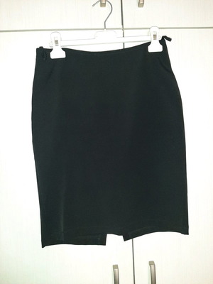 Πενσιλ φούστα σαν καινούργια, νούμερα XS-M, μαύρη