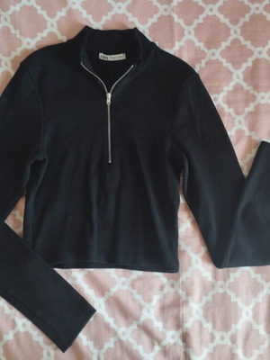 Zara black crop top new with zipper, size Medium