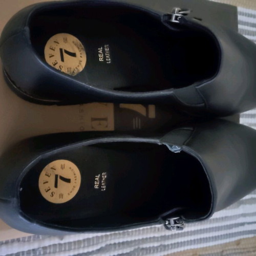 Black women's shoes KARINA 265 size 39 like new