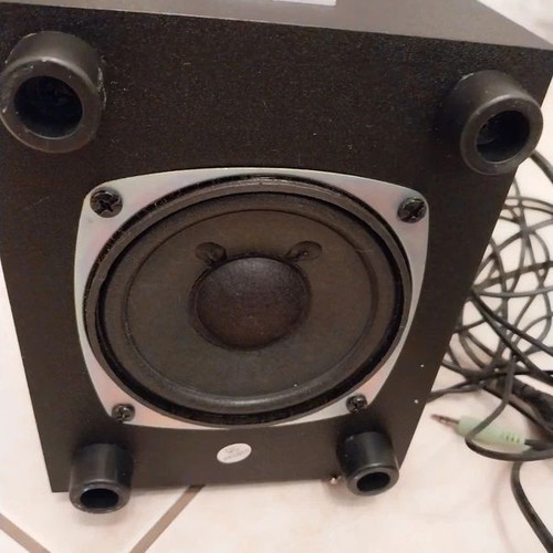 Labtec Pulse 285 speakers like new, black color
