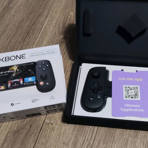 Backbone One Android used with USB Type-C and headphone jack