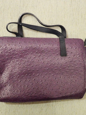 Γυναικεία τσάντα χειρός καινούργια μωβ χρώματος