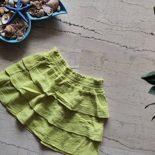 Vergi skirt size S like new, green, three-layer ruffles