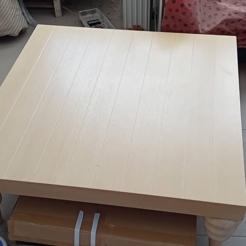 Coffee table used in good condition