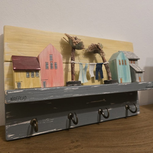 Handmade wooden hanger like new with 3D design