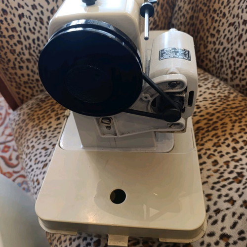 Pfaff 296 sewing machine used, German quality and reliability