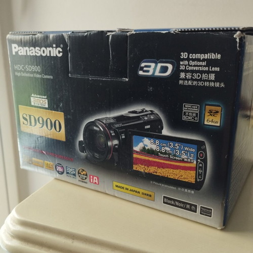 Panasonic HDC SD900 video camera like new